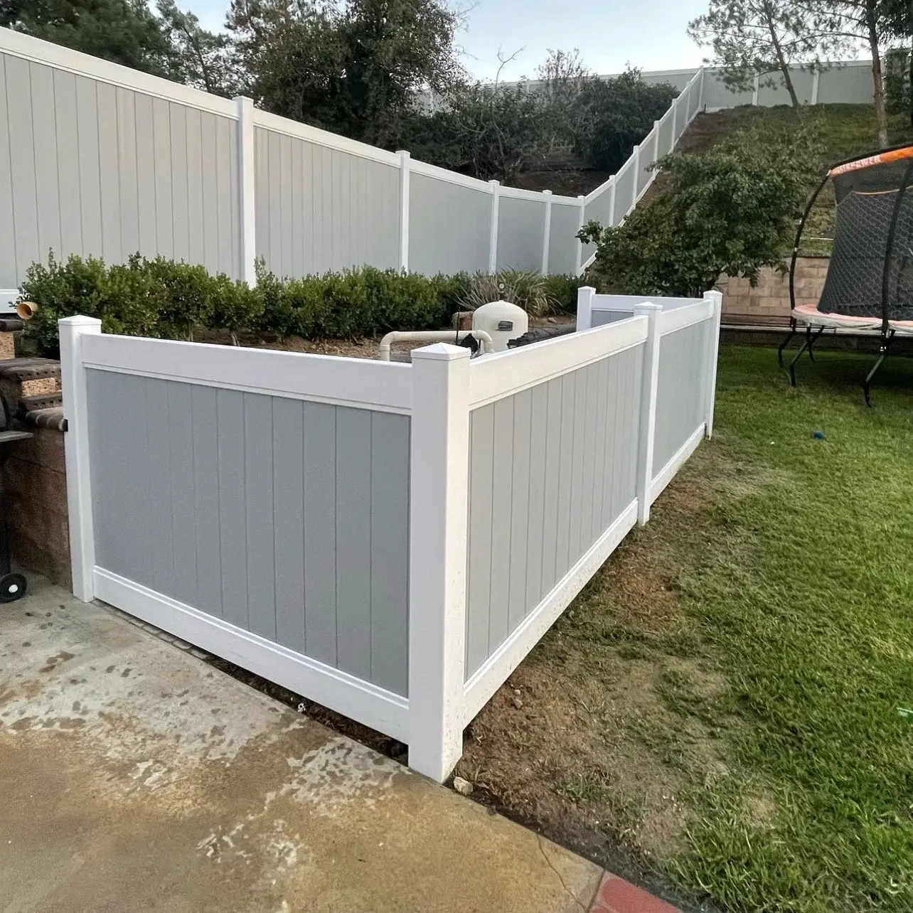 Vinyl fence & gate Vinyl fence & gate