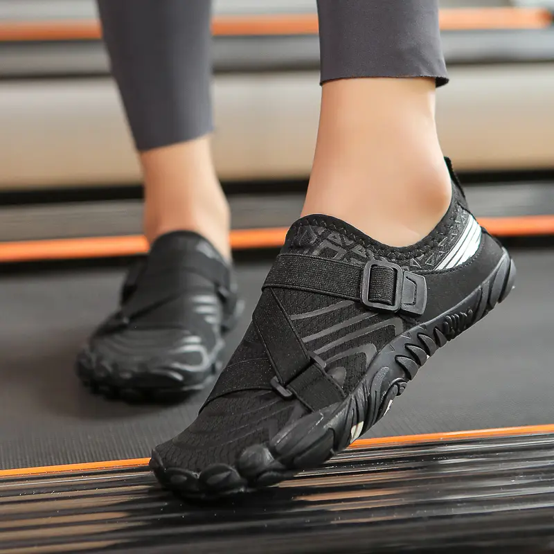 Women's barefoot shoes, lightweight flat casual sports shoes, suitable for yoga and fitness, stylish versatile couple shoes, suitable for stream walks, beach swimming, and water sports, suitable for both indoors and outdoors
