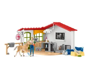 Schleich Farm World: Veterinarian Practice With Pets - 43pc