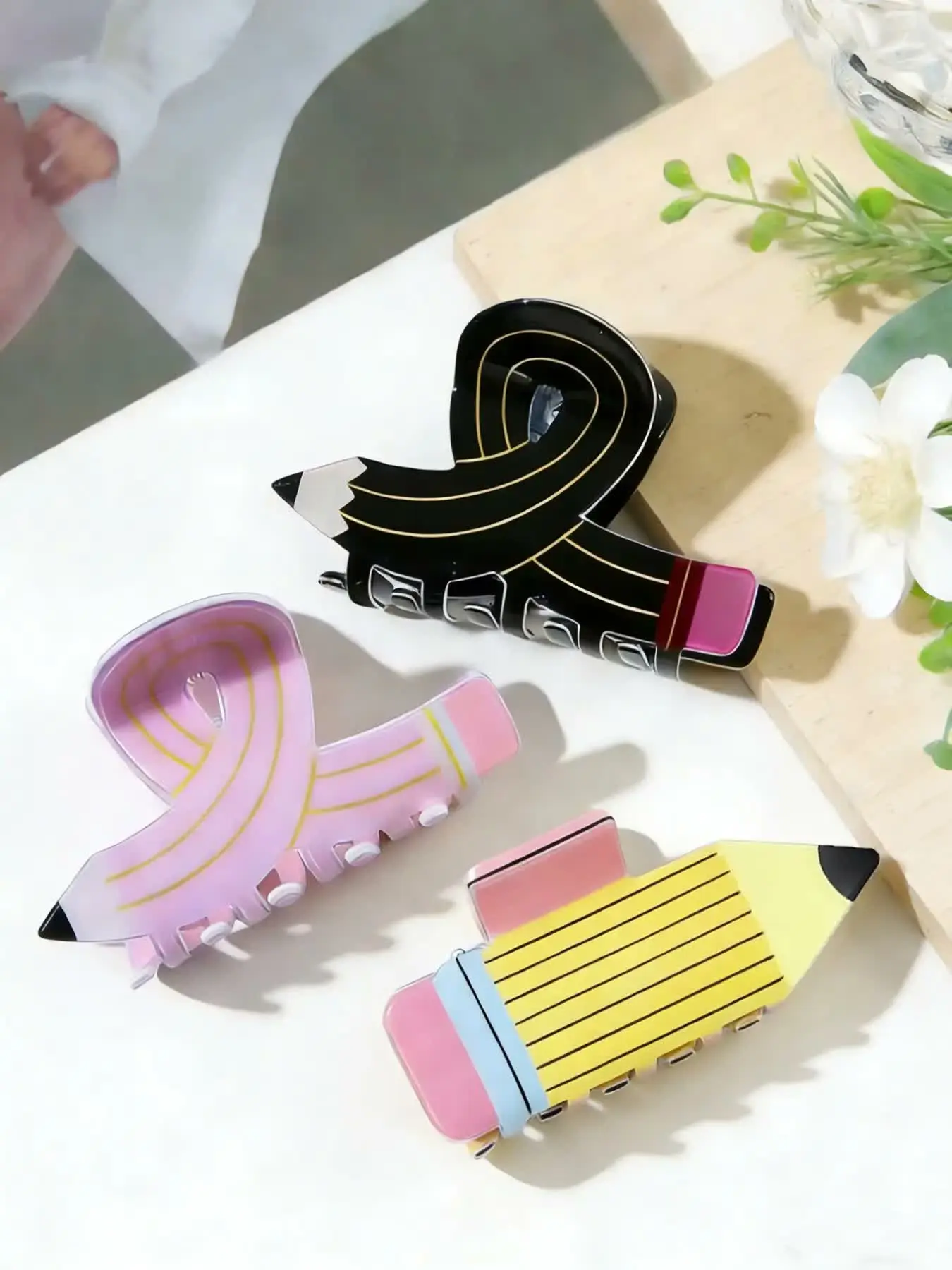3pcs Cute Cartoon Pencil Acrylic Hair Clips, Personalized Student Fun Creative Back Headband, Half Bun Shark Clip, Banana Clip Hair for Daily and Casual Parties, Super Cute Clips, Hair Clip Set, Cute hair accessories