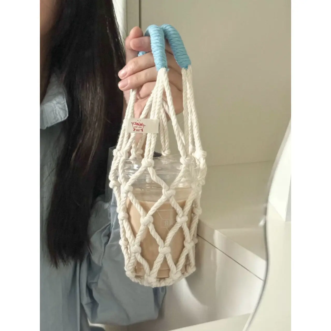 Handmade Knitted Drink Bag with Handle, Eco-Friendly Reusable Mesh Cup Holder, Travel Coffee Mug Hanging Carrier, Cruise Beverage Can Decor, Tumbler Accessories