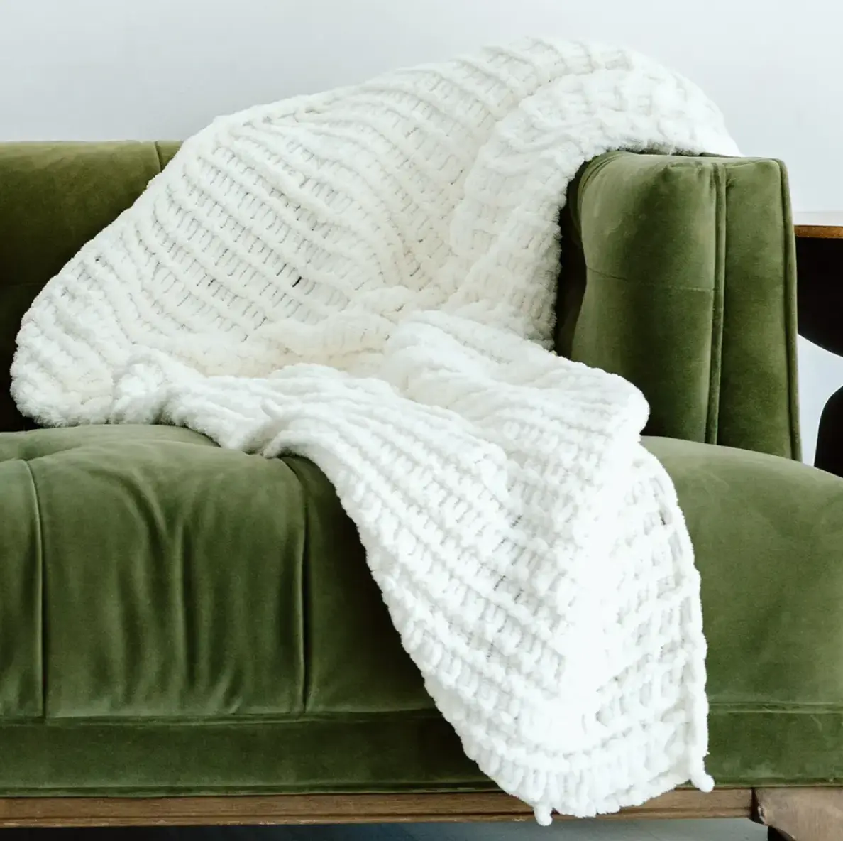 Babyfi Cloud Blanket - Soft and Cozy Throw Blanket for Sofa - 40 x 60 inches - Snow White Color