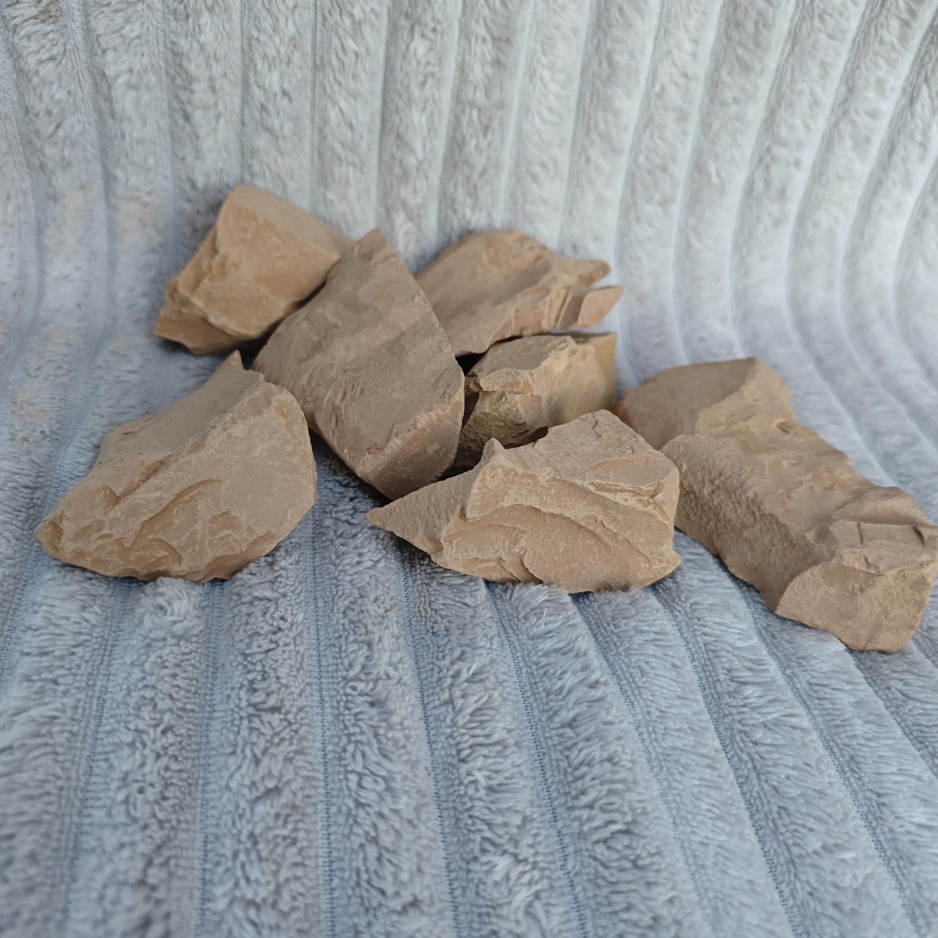 Pure Earth Treasure: Narat-Brown Kaolin Chunks (7oz 200g) – Irresistibly Crunchy & Slightly Sticky Edible Clay, Zero Additives, Food & Cosmetic Grade, for Pica Cravings, DIY Masks & ASMR Snacking