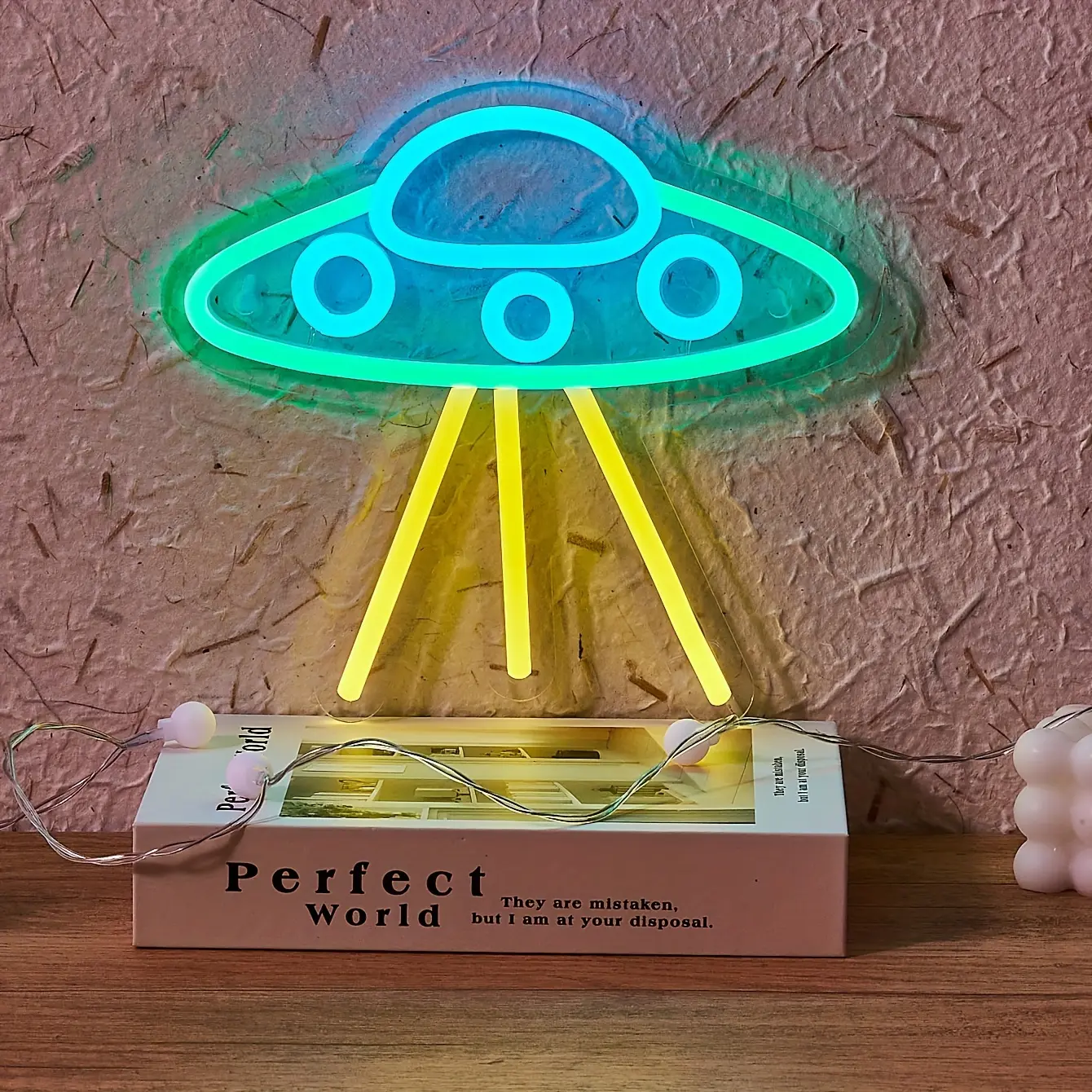 Alien Neon Light Lamp, Led Neon Lights, USB Powered Bedroom Decorative Lighting, Cartoon Style Children Room Decoration, On-Off Switch Included, Table Night Light, Decorative Led Light