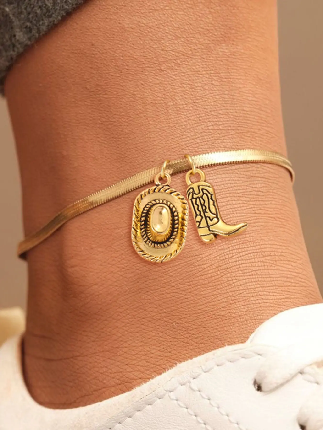 Western Cowboy Boot Hat Pendant Anklet Chain for Women, Simple Fashion Stainless Steel Herringbone Chain, Casual All-Season Foot Jewelry