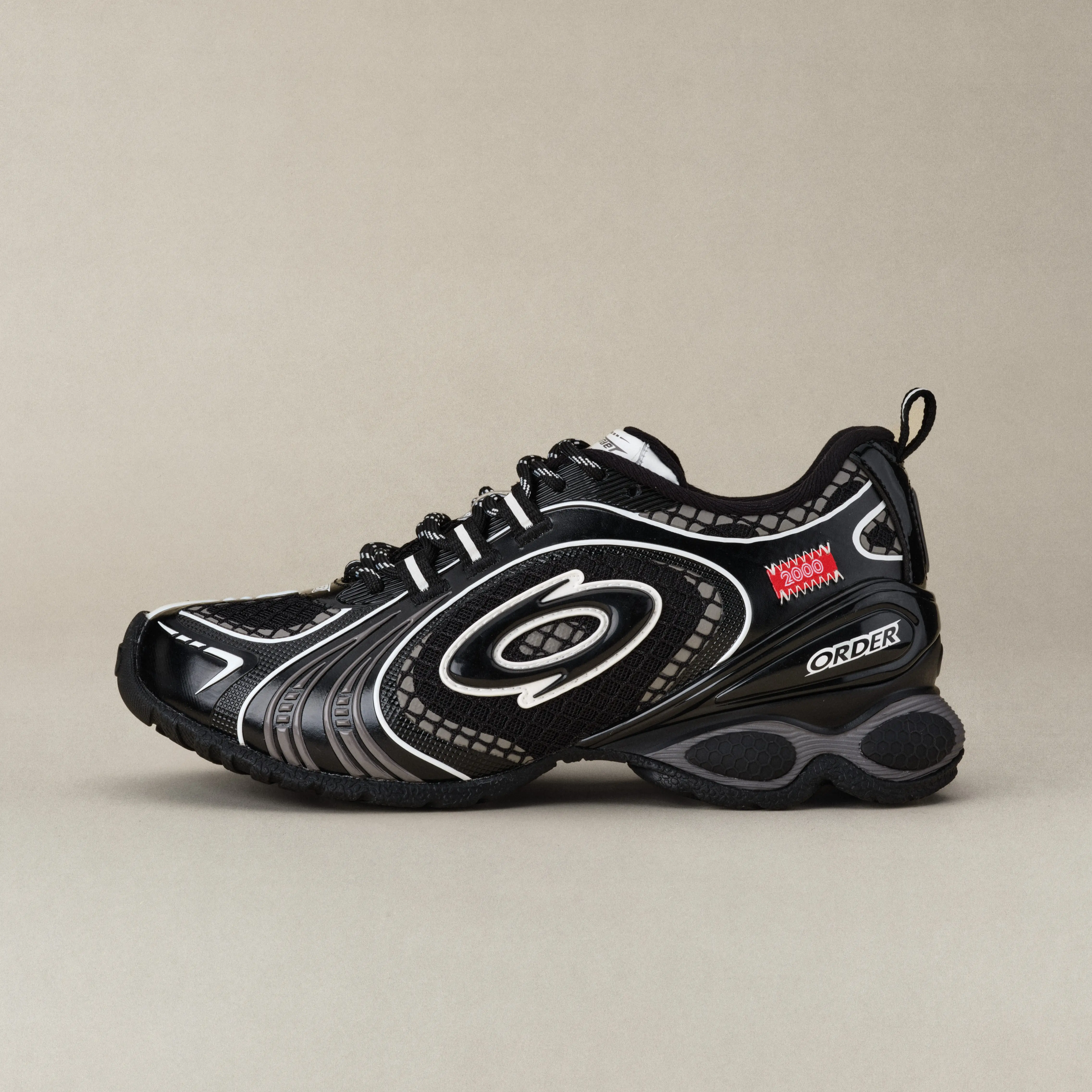 OLD ORDER Turbo GT Chunky Sneakers for Women and Men Glacier White and Alpine Black Platform Athletic Shoes Height Increasing Retro Casual Streetwear Sneakers Everyday Walking Trainers