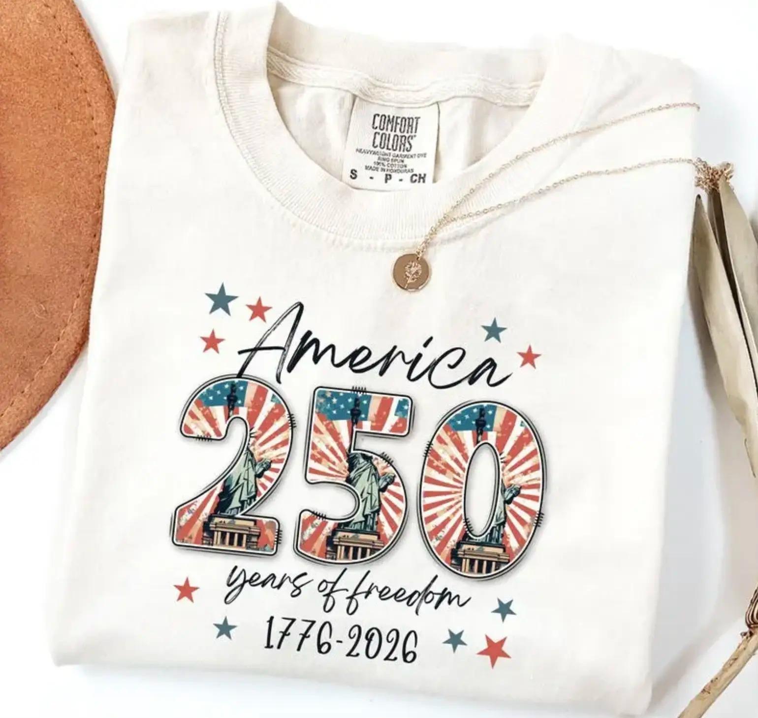 Women’s Casual T-shirt featuring a Retro USA Flag, Soft Round Neck Top for Patriotic Independence Day Celebrations, Rib, Graphic, Vintage, Baggy, Shortsleeve, Ribbed, Cotton, Printed, Vintage Retro, Digital Graphic, Retro Vintage