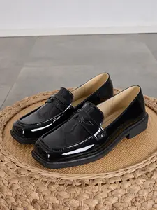 Women's Casual Slip-On Loafers, Pu Leather Loafers, Large Size Comfortable Walking Shoes, Thick Sole Metal Buckle Design, European Style Beanies