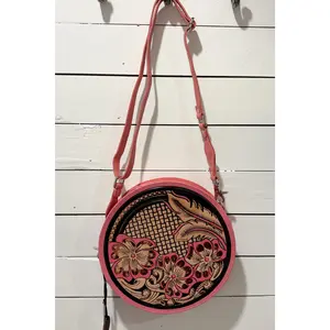 Magna Fall Leather Purse