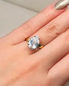 14K Gold Teardrop Engagement Ring Size 7