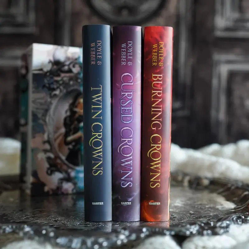 Twin Crowns Special Edition Box Set