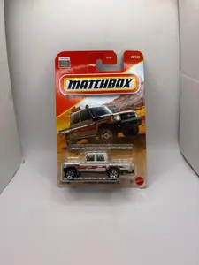 Matchbox 17 Toyota Landcruiser 78 Diecast white