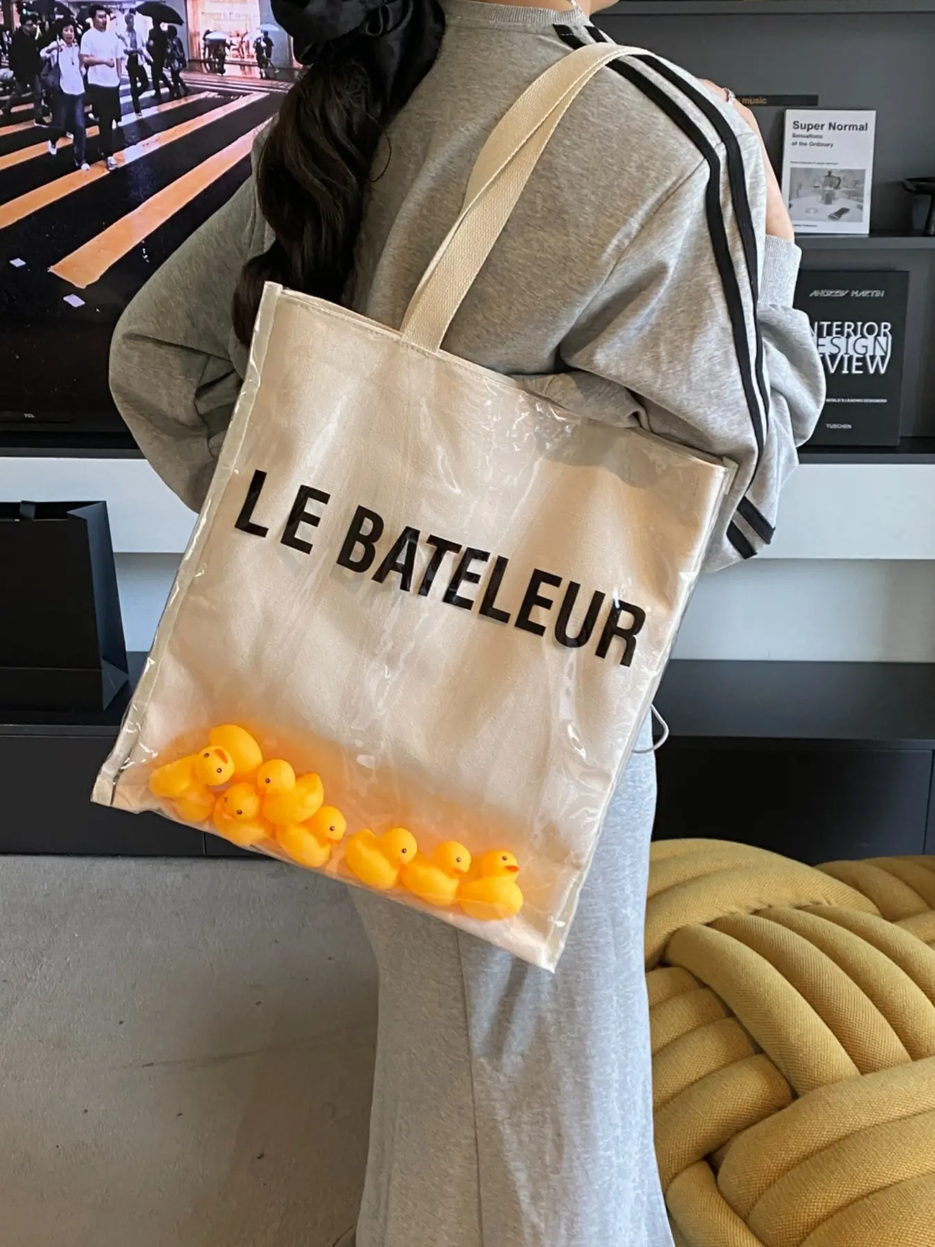 2026 New Transparent PVC Jelly Texture Duck Bag, Fashion Lightweight Handbag, Large Capacity Student Commute Tote Bag