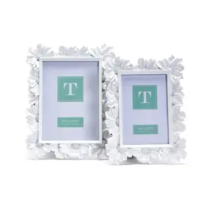 White Daisy Photo Frames