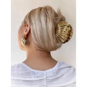 Women's Vintage Shell Shaped Metal Hair Claw, Elegant Hair Accessories for Women & Girls, Minimalist Headwear Suitable for Thick Hair Hairstyles Ideas, Claw Clip, Metallic