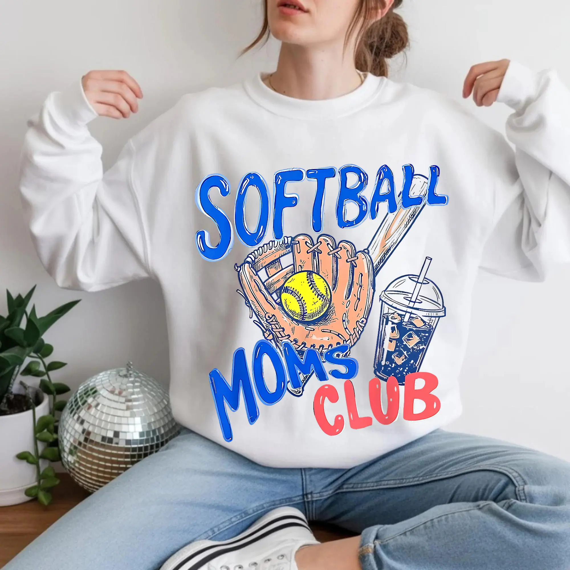[Unisex Sweatshirt][Made USA] Softball Mom Sweatshirt And T-Shirt, Retro Softball Moms Club T shirt, Game Day Mama, Sports Mom Tee, Mother Day's Gift, Team Spirit Apparel, Game Day Tee, Gift for Mom