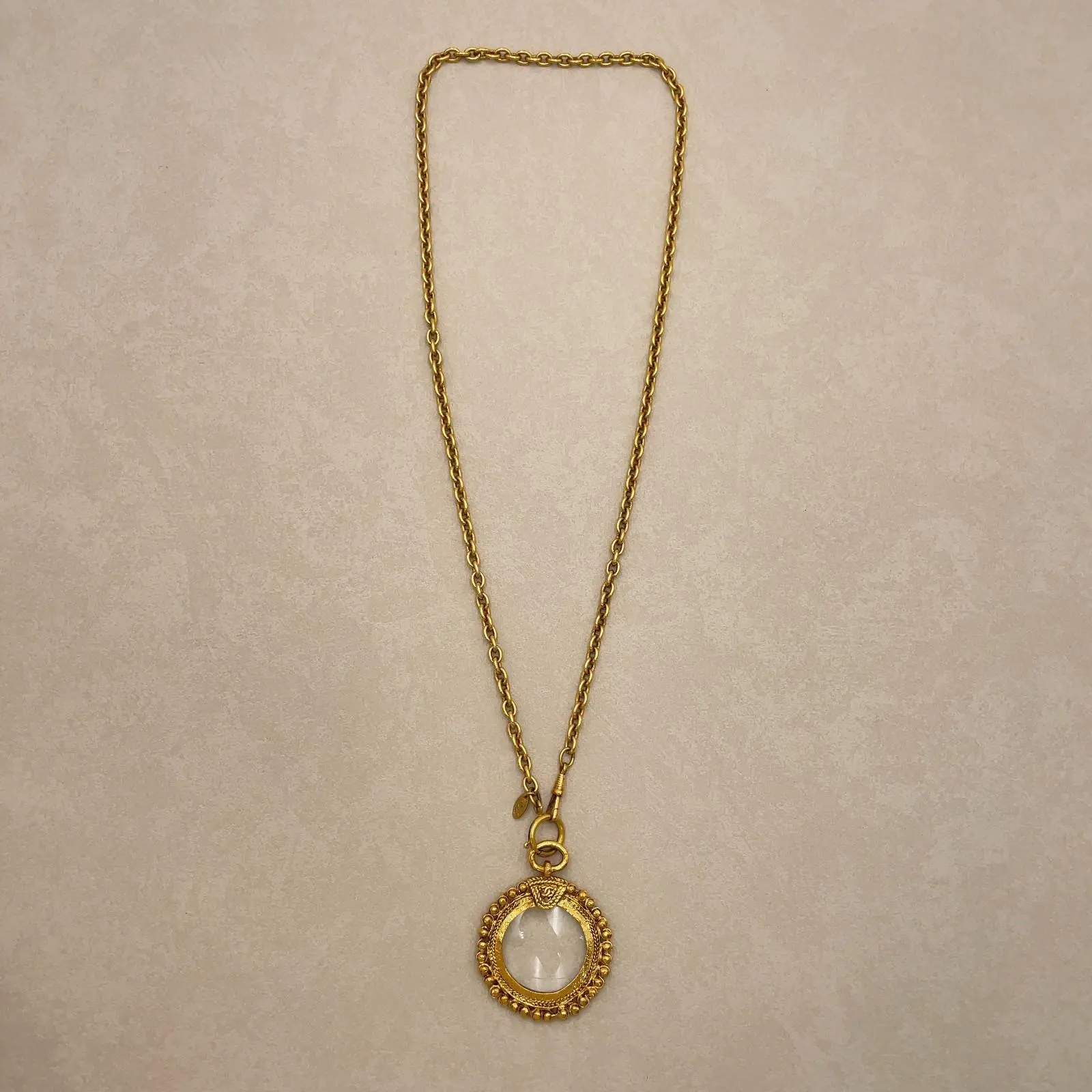 Pre-owned Chanel Coco Loupe Chain GP Necklace 2 5 Engraved 12911987888/365984