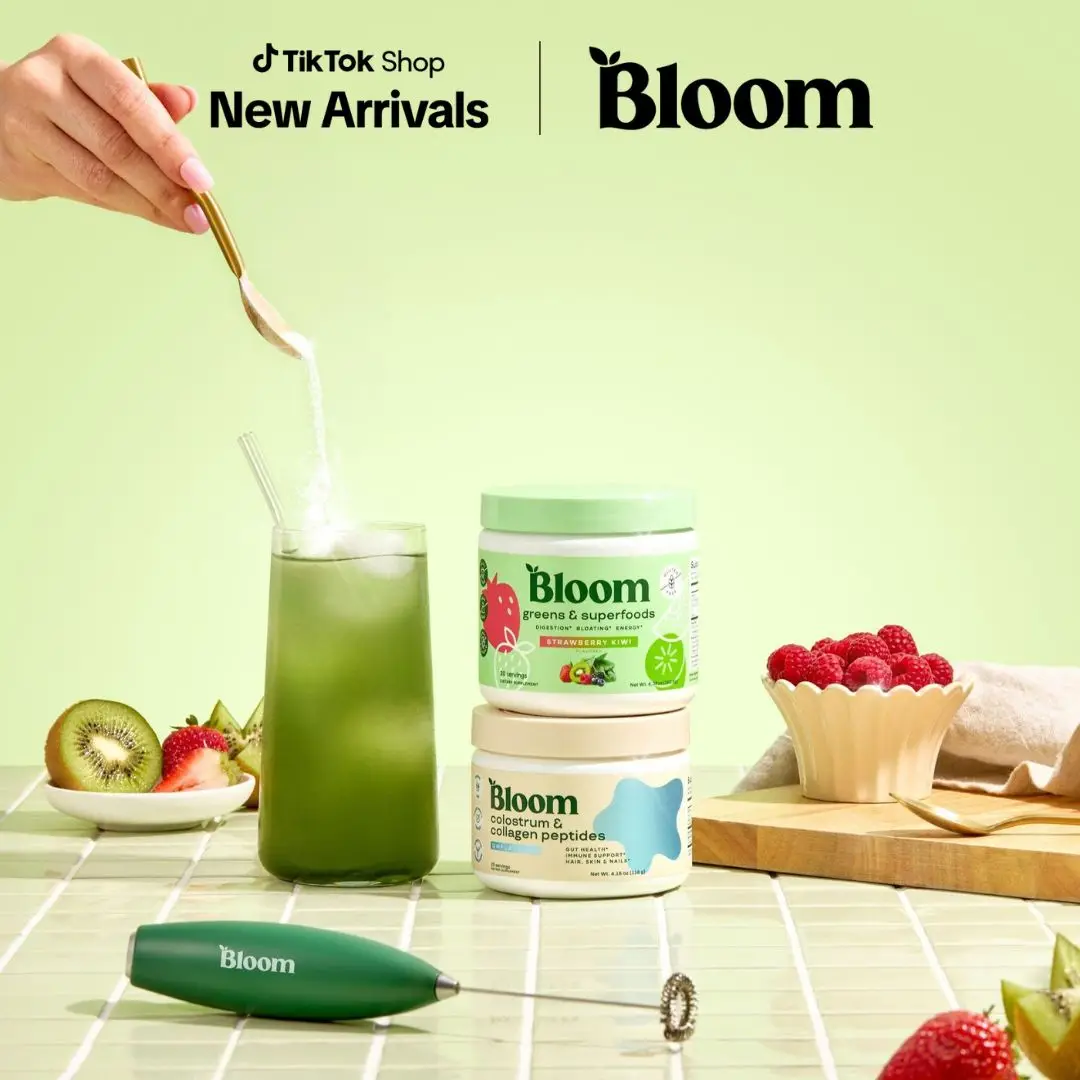 Bloom Nutrition Greens & Superfoods Powder (30 Servings) + Colostrum & Collagen...