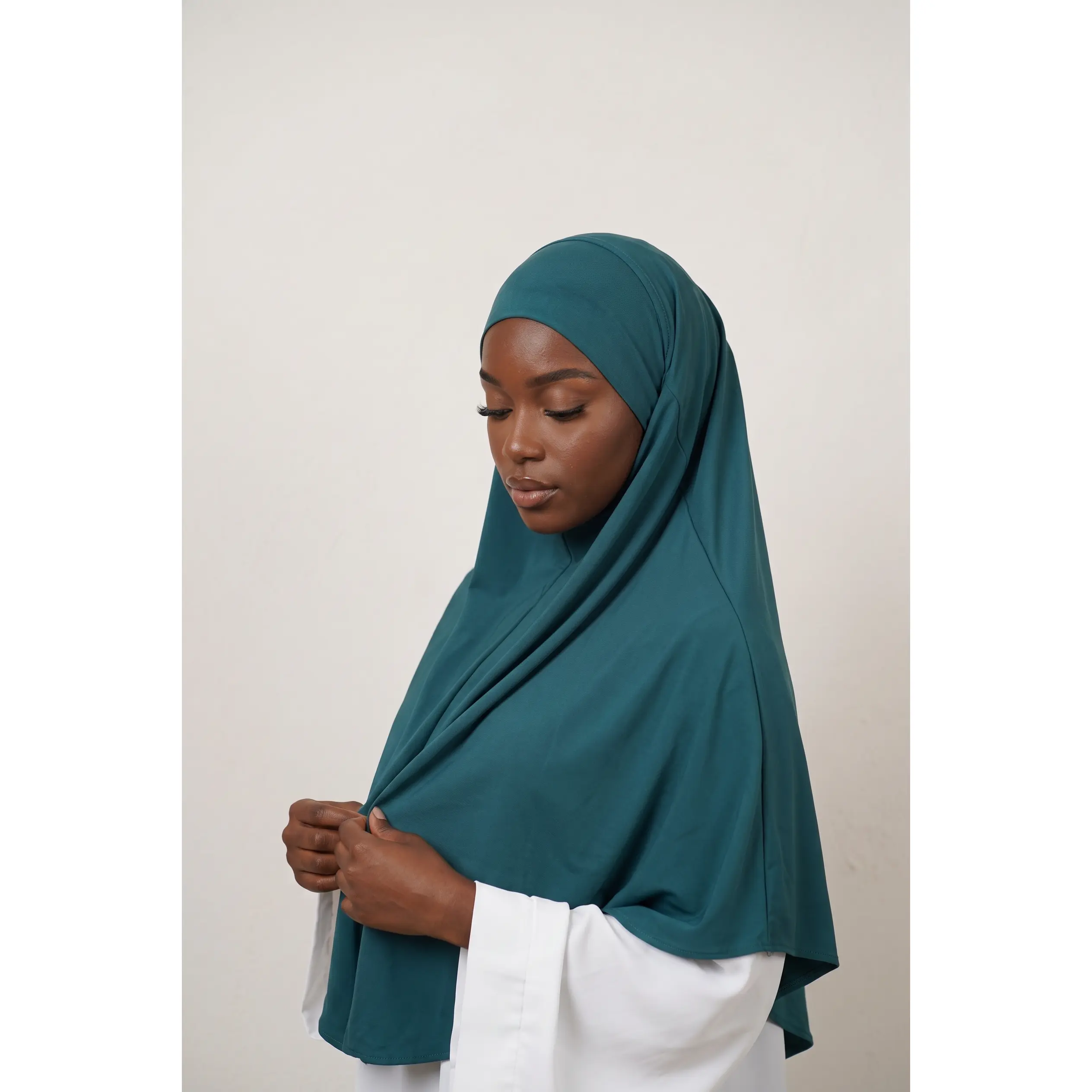 Emerald Tide Luxury Crystal Hemp Khimar
