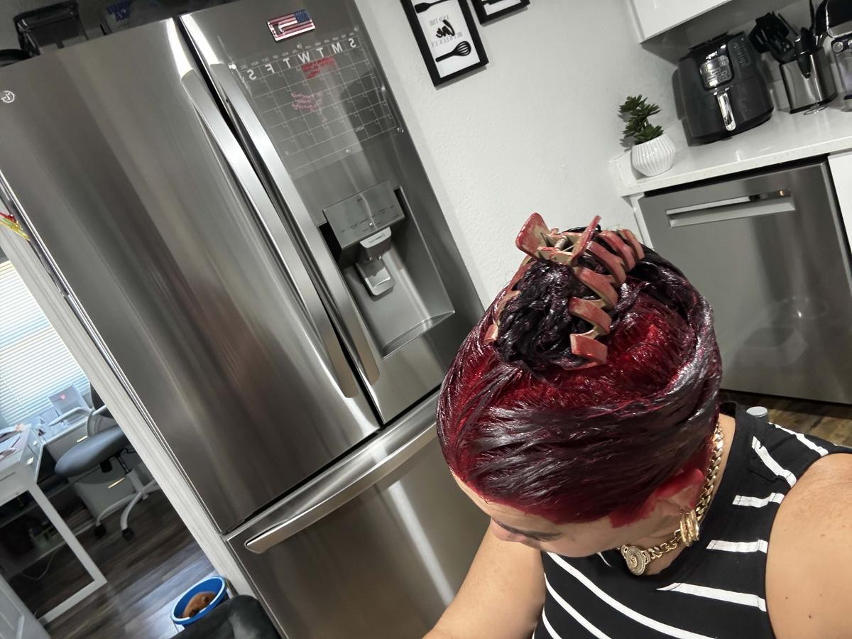 Item: RED VIOLET - Reflects