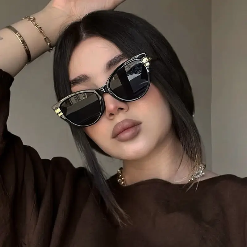 Women’s Retro Cat Eye Sunglasses – Fashion UV Protection Shades with Lightweight Metal Frame for Driving, Travel & Everyday Style