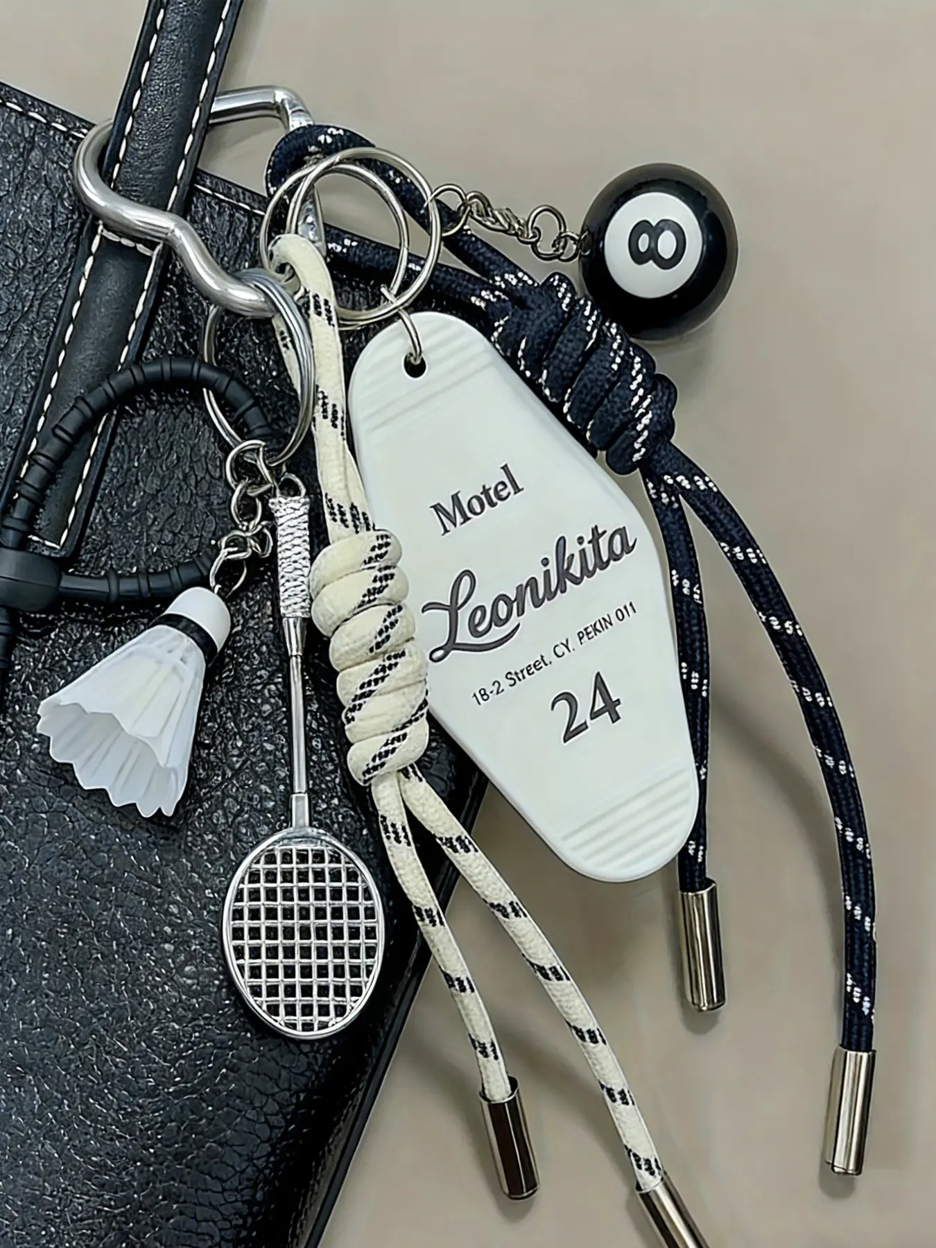 Sports Casual Style Creative Pendant, Billiards Keychain, Keychain Accessories, Badminton Pendant, Vintage Sports Mix Style, Decorate Bags And Keys, Personalized Accessory For Trendy People Or Sports Enthusiasts