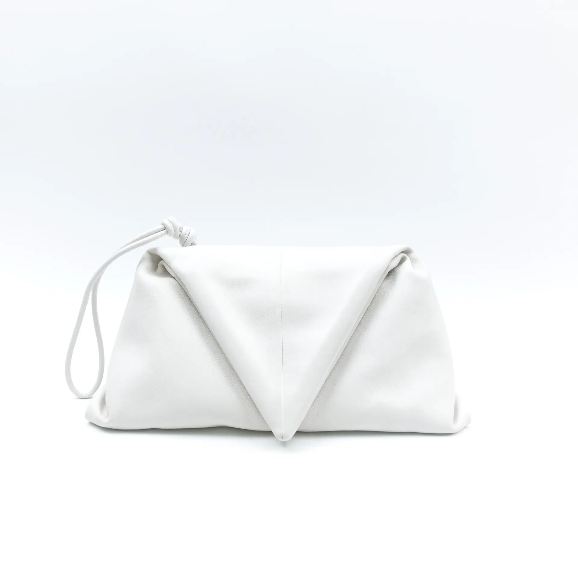 Pre-owned Bottega Lambskin Handbag BEAK White T10414417