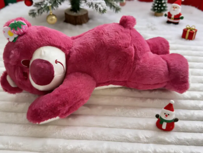 This 40cm strawberry bear is the perfect sleep companion!Its flat, reclining design is the perfect height to use as a pillow, and its soft, bouncy texture is a delightful surprise.It's both a toy and a sleep companion, allowing your baby to snuggle up a