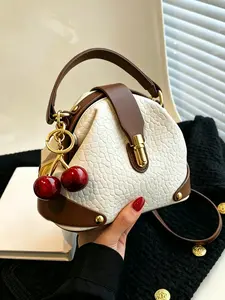 A niche retro luxury style handbag with unique handle design, flip cover design, fashionable personality atmosphere, and exquisite shoulder crossbody bag, Aesthetic Handbag, Elegant casual handbag, suitable for dates and parties