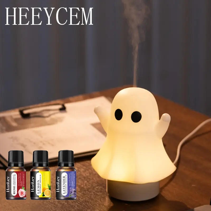 Holiday Ghost Light Essential Oil Diffuser, Aromatherapy Diffusers, Simulated Ghost Humidifier with Essential Oil, LED Seven-Color Night Light, Room Decoration, Cute Design, Perfect for Halloween, Christmas Party Decorations, Holiday Atmosphere