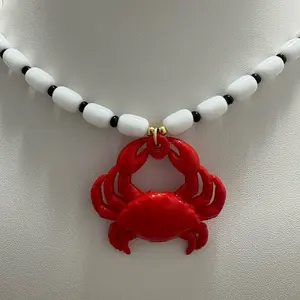 Collar Handmade White Beads with Red Crab Pendant