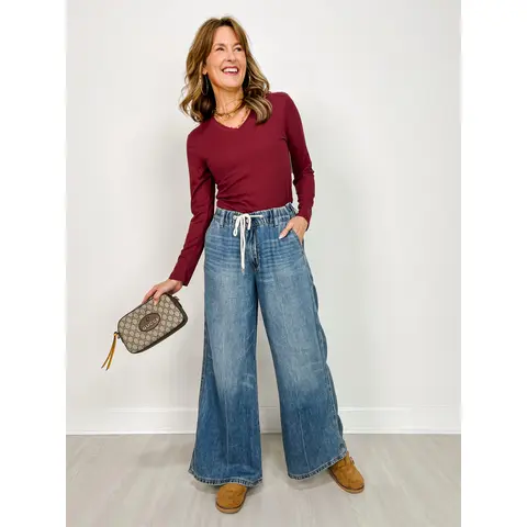 Judy Blue OFF DUTY High-Waist Featherlight Elastic Waistband Jeans