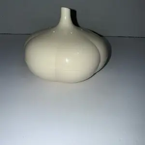 Guarda ajos (Garlic Keeper)