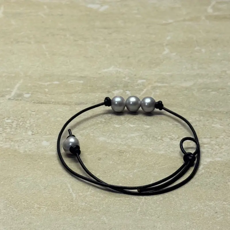 Triple grey pearl black leather cord choker/necklace