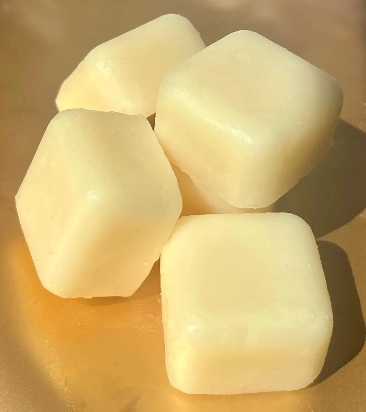 Silky Coconut Lavender Body Massage Oil Melts, Luxurious Body Care Product for Hydrating Skin