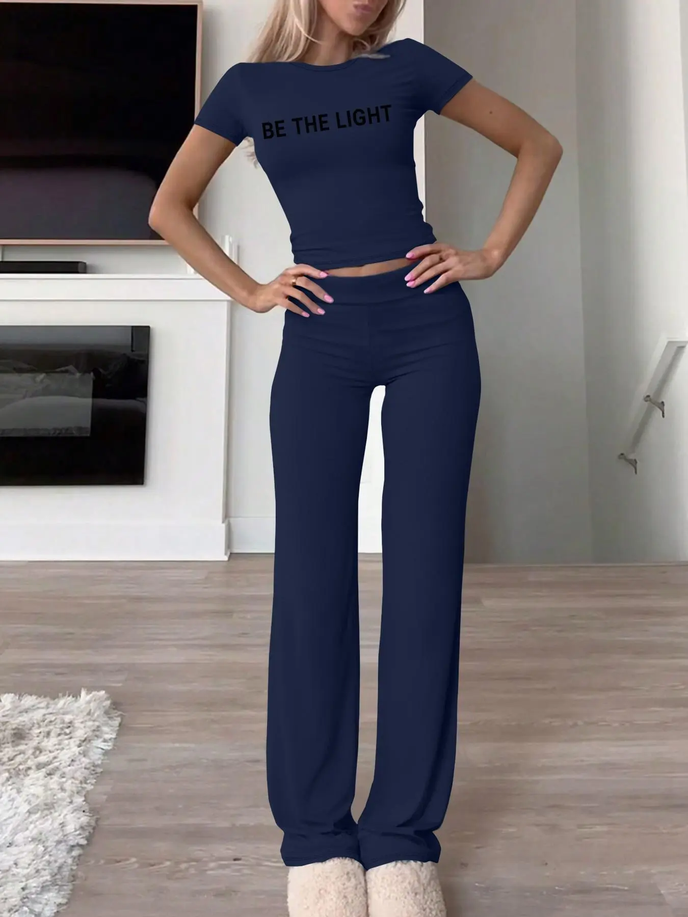 Women's Letter Print Crop Tee & Flare Leg Pants Set, Casual Matching Set, Casual Fashion Cozy Round Neck Crewneck Short Sleeve Top & Bell Bottom Trousers for Daily Outdoor Wear, Women's Clothing for Fall, Womenswear, Printed Pants Set