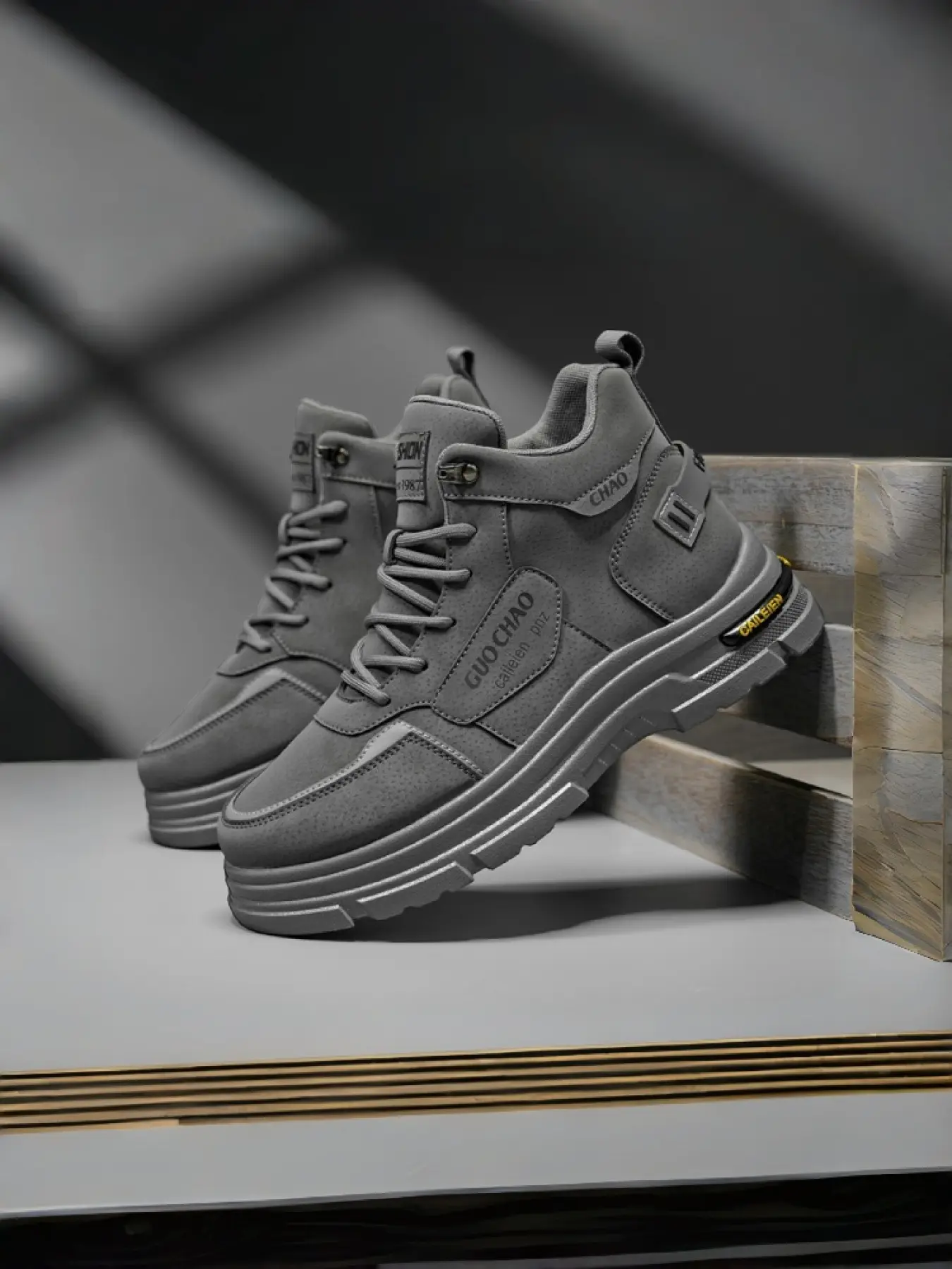 Autumn men's breathable high cut Closed workwear worker shoes Working Shoes, men's trendy and versatile thick soled non slip casual short boots, safety shoes Work Safety Sneakers Footwear