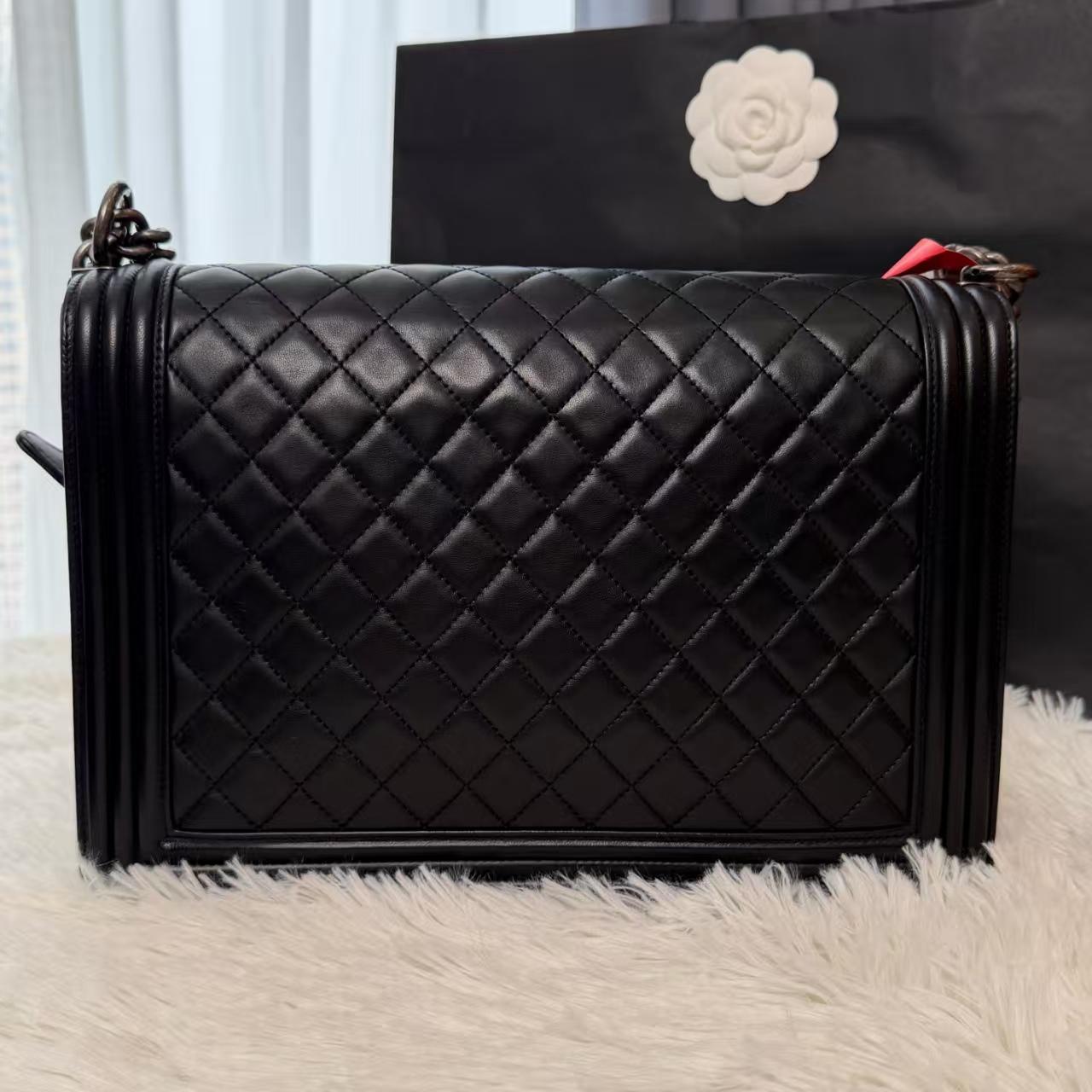 Pre-owned CHANEL Boy Large | Black Quilted Leather Silver Hardware,2012 Vintage|19721323
