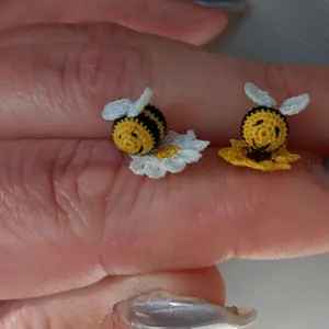 Miniature Microcrochet Bumble Bee
