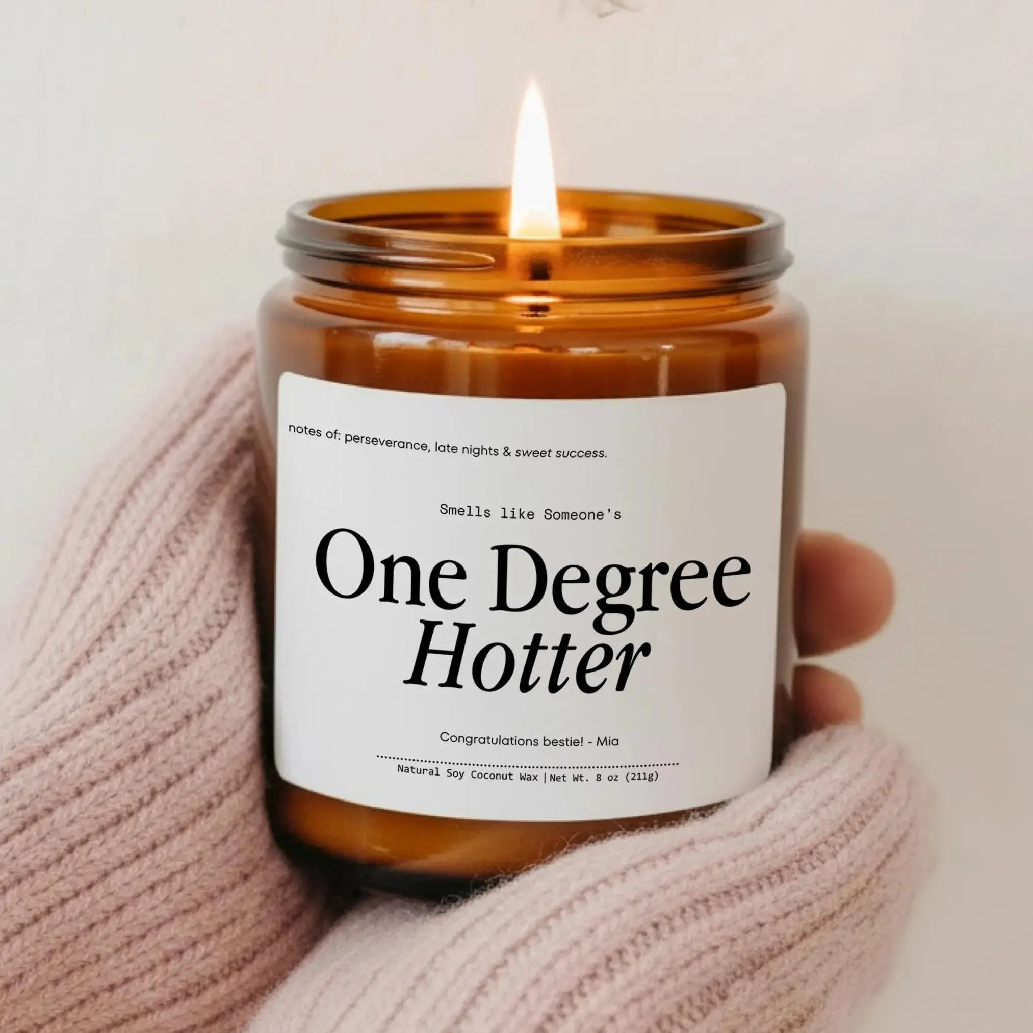 College Graduation Gift, One Degree Hotter Candle, College Grad Gifts, Funny Graduation Candle, Smells Like a Baddie Just Graduated, Class of 2026 Gift, Grad Gift for Her, College High School Graduation Gift