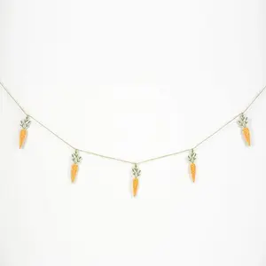 Carrot Garland