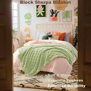 Taffeta Fleece Checkered Throw Blanket, Soft Cozy Throw, Soft and Fluffy Solid Color Fleece Blanket, All-Season Warmth for Bedroom, Sofa Cover, Camping Gear