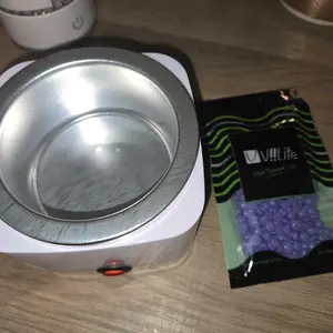 Hair Removal Waxing Kit, 200 cc Wax Warmer with 4 Bags Wax Beads, Wax Beans and 20 Wooden Sticks, At-Home Hair Removal Set for Women