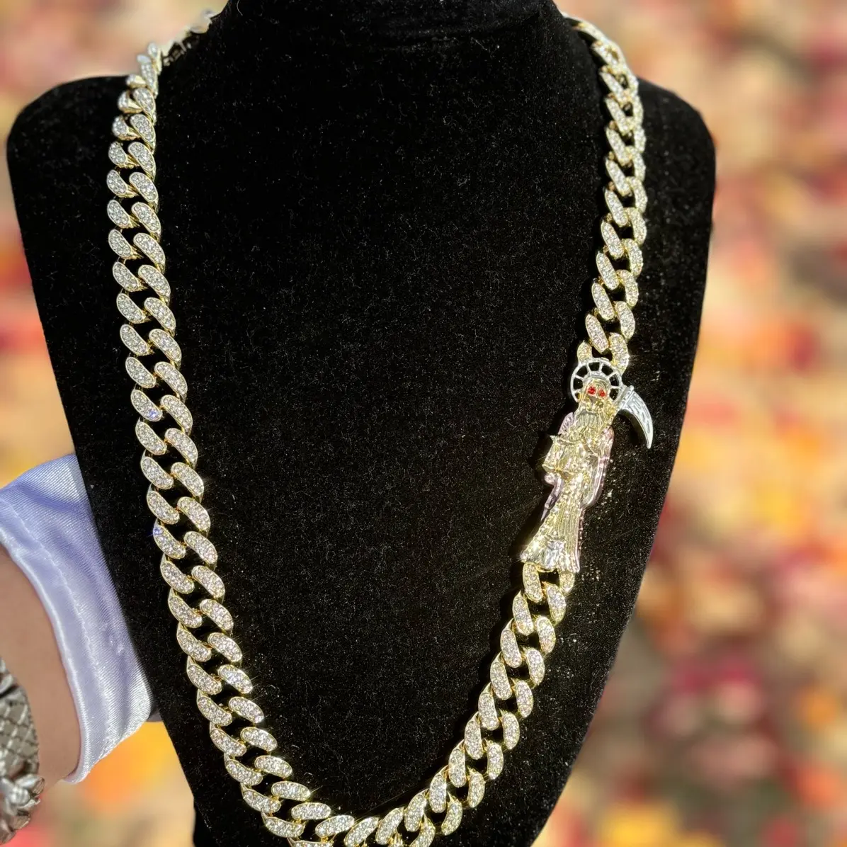 Santa Muerte Iced Cuban 22 in chain - Gold Plated