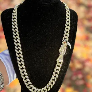 Santa Muerte Iced Cuban 22 in chain - Gold Plated