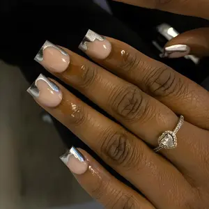 Square Press on Nails Short Silver French Tip Fake Nails Glue on Full Cover Stick on Glossy Acrylic Artificial Nails for Women Manicure 24Pcs