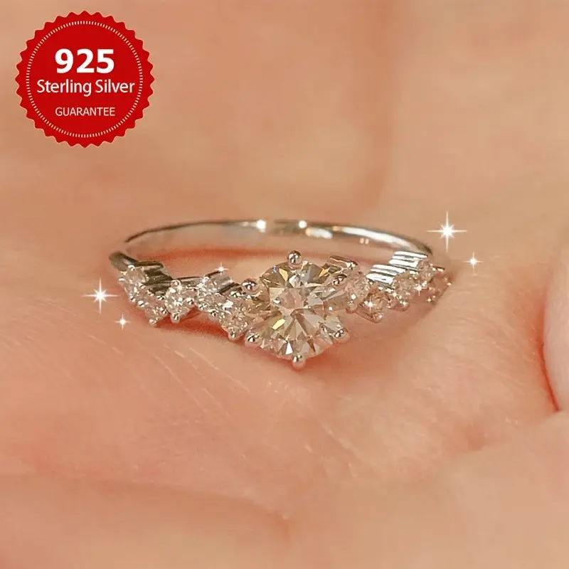 1pc Sparkling 1ct Moissanite Ring S925 Sterling Silver Promise Ring Women'S Wedding Engagement Ring Wedding Season Jewelry Anniversary Ring Thanksgiving Valentine'S Day Gift Noble Luxury Bride Jewelry Excellent Gift