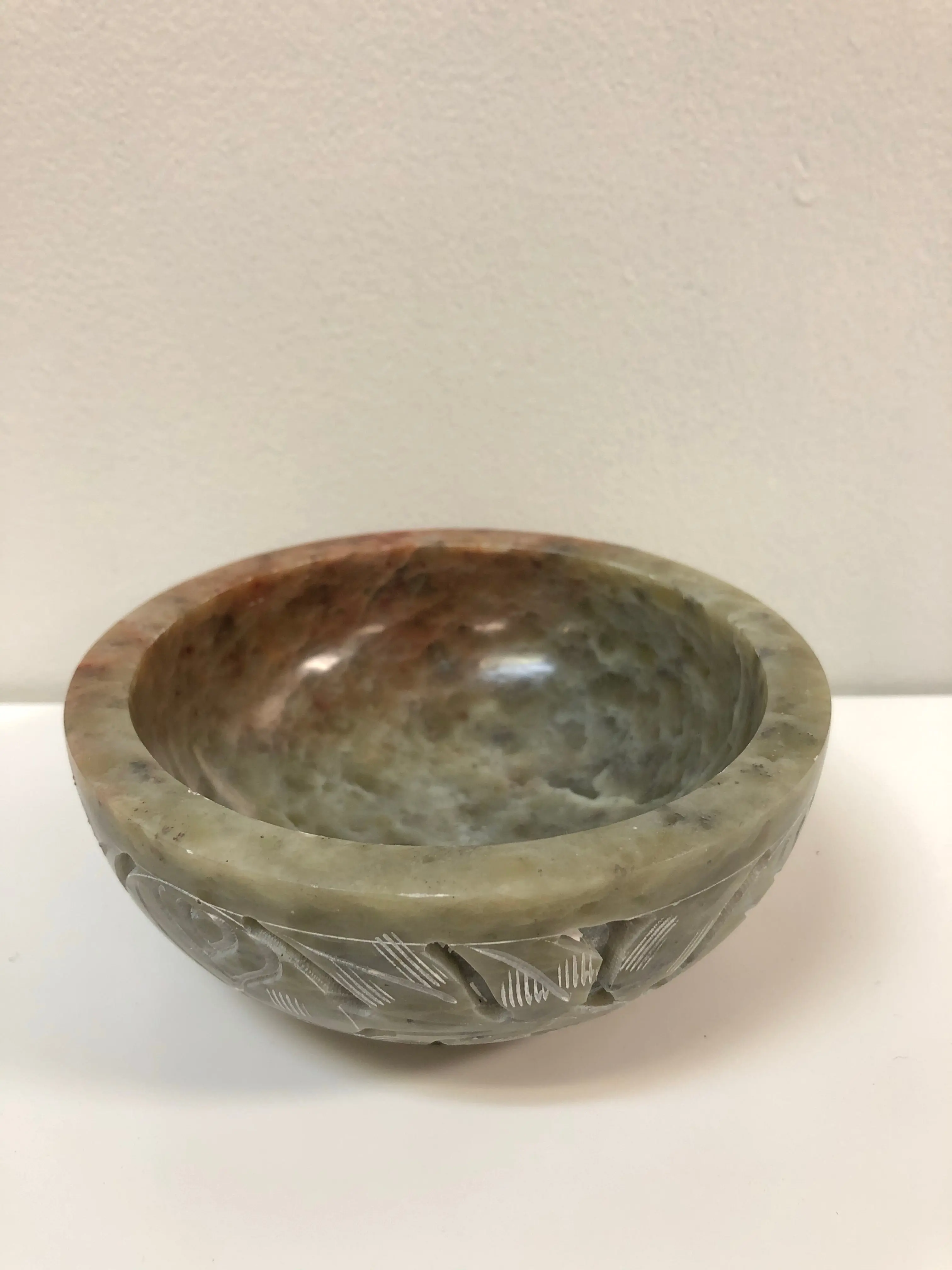 Soapstone Scrying & Smudge Bowl, Leaves Carving