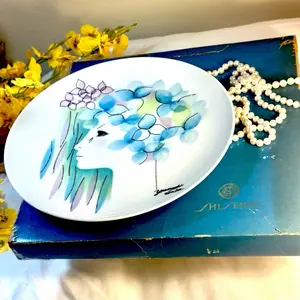 Rare Shiseido x Noritake Limited Edition Art Plate - Signed by Yasuyuki Waka - 10.5 Inch Fine Bone China Cabinet Wall Hanging Plate - Vintage Japanese Goddess Art Nouveau Style Decor - Luxury Gold Rim Collector Item - 3-Layer Secure Packing - Only 1 Avail