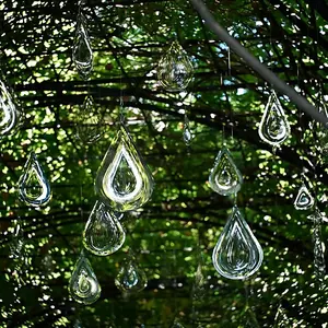 1-2 pieces of Datura 3d wind-rotating Nordic garden pendants can be hung under lights/trees/balconies/windows/gardens/indoor and outdoor, etc. The metal texture is very good, and it can always rotate without scraping hands/wind, which is very beautiful.